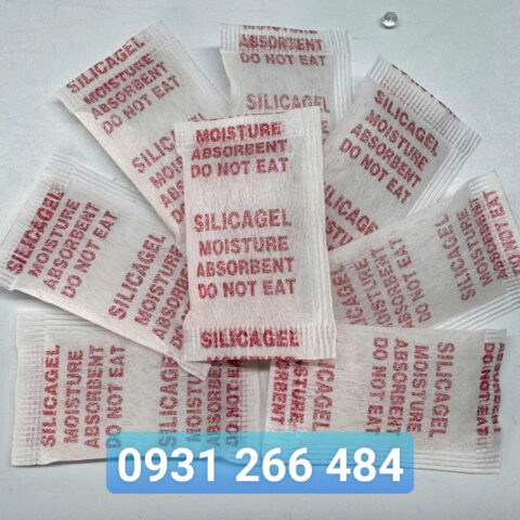 Gói hút ẩm trong thùng carton hàng may mặc